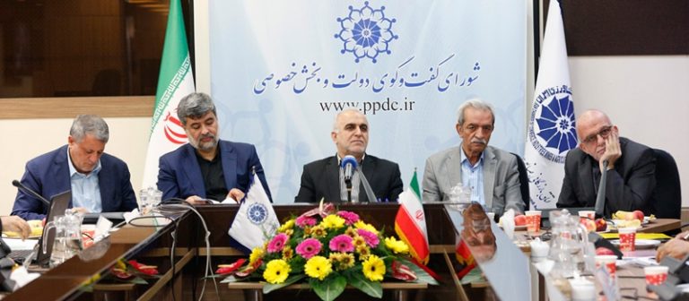 اصلاح آئین نامه مشاغل سخت و زیان آور و فرآیند جدید در صدور پروانه و پایان کار ساختمانی در دستور کار شورای گفتگوی دولت و بخش خصوصی قرار گرفت.