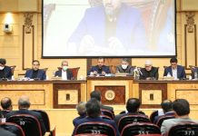 در صدویازدهمین نشست شورای گفتوگو چه گذشت؟ اعضای شورای گفتوگو در تازهترین نشست به مشکلات حوزه کشاورزی پرداختند و تصمیم گرفتند پیشنهاد یکسان سازی قیمت گندم در نانهای سنتی و صنعتی در ستاد اقتصادی دولت بررسی شود.