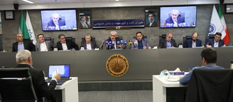وزیر اقتصاد از «جنگ اقتصادی» گفت؛ عبور از بحران چگونه ممکن است؟